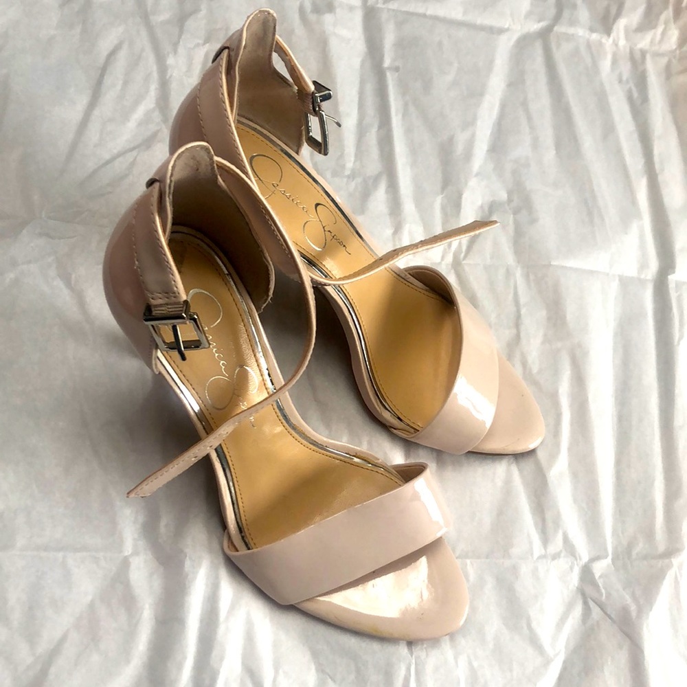 Woman’s Open Toe Shoes 7 1/2M